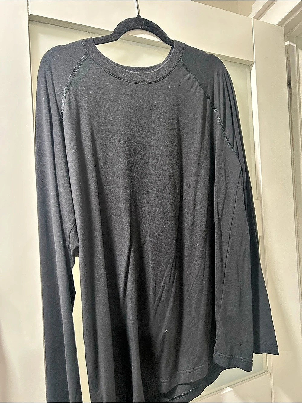 alo Long Sleeve Top in Black Size Large Like New